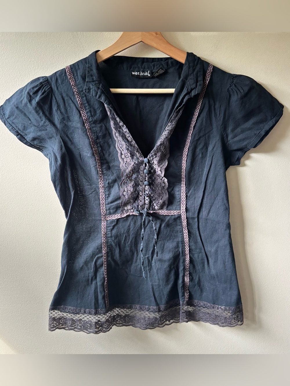 Wet Seal Black and Brown Lace Milkmaid Top
